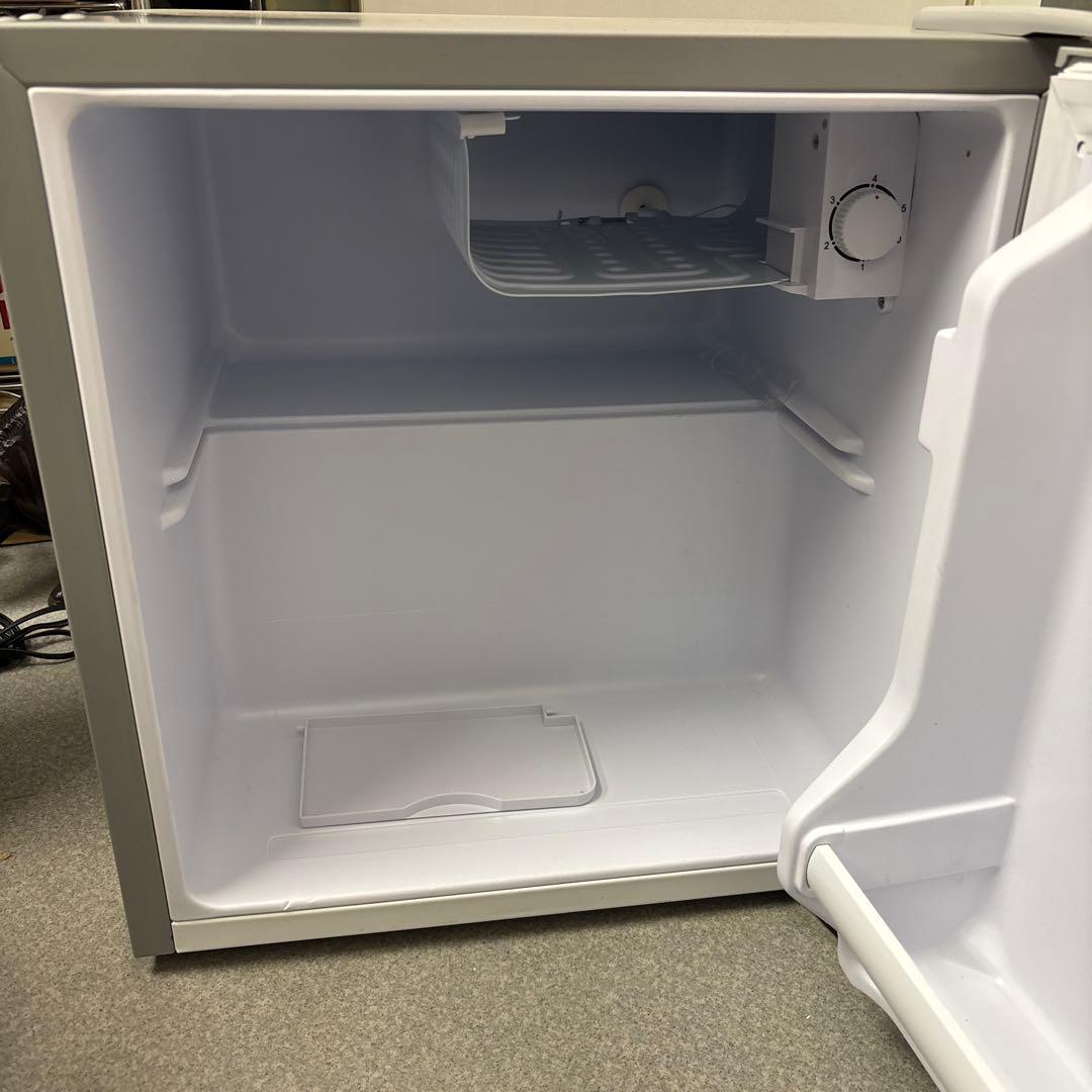★中古格安！ミニ電気冷蔵庫 型番　MR-50B 2021年製