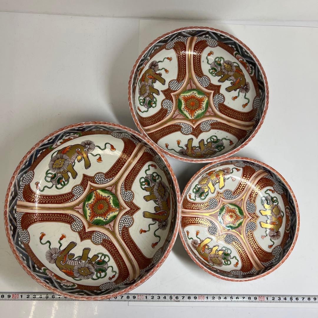 古伊万里　上手赤絵獅子図　三ツ鉢　タカサ　東さ8-0119①