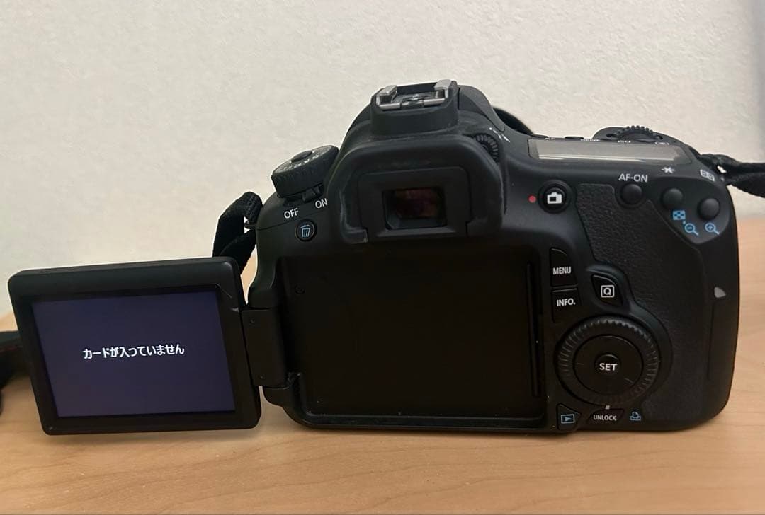 Canon EOS 60D デジタル一眼レフカメラ　EW-73B ES-62