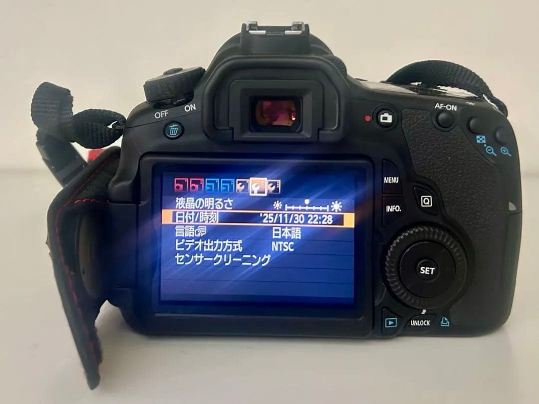 Canon EOS 60D デジタル一眼レフカメラ　EW-73B ES-62