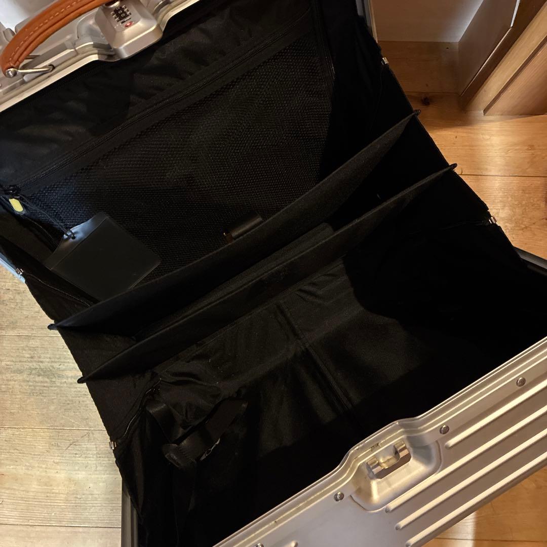 42L トリオ イノベーター アルミ スーツケース シルバー ビジネス 出張