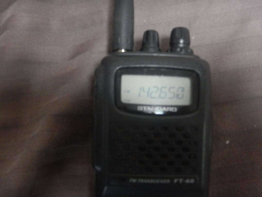 FT-60 トランシーバー
