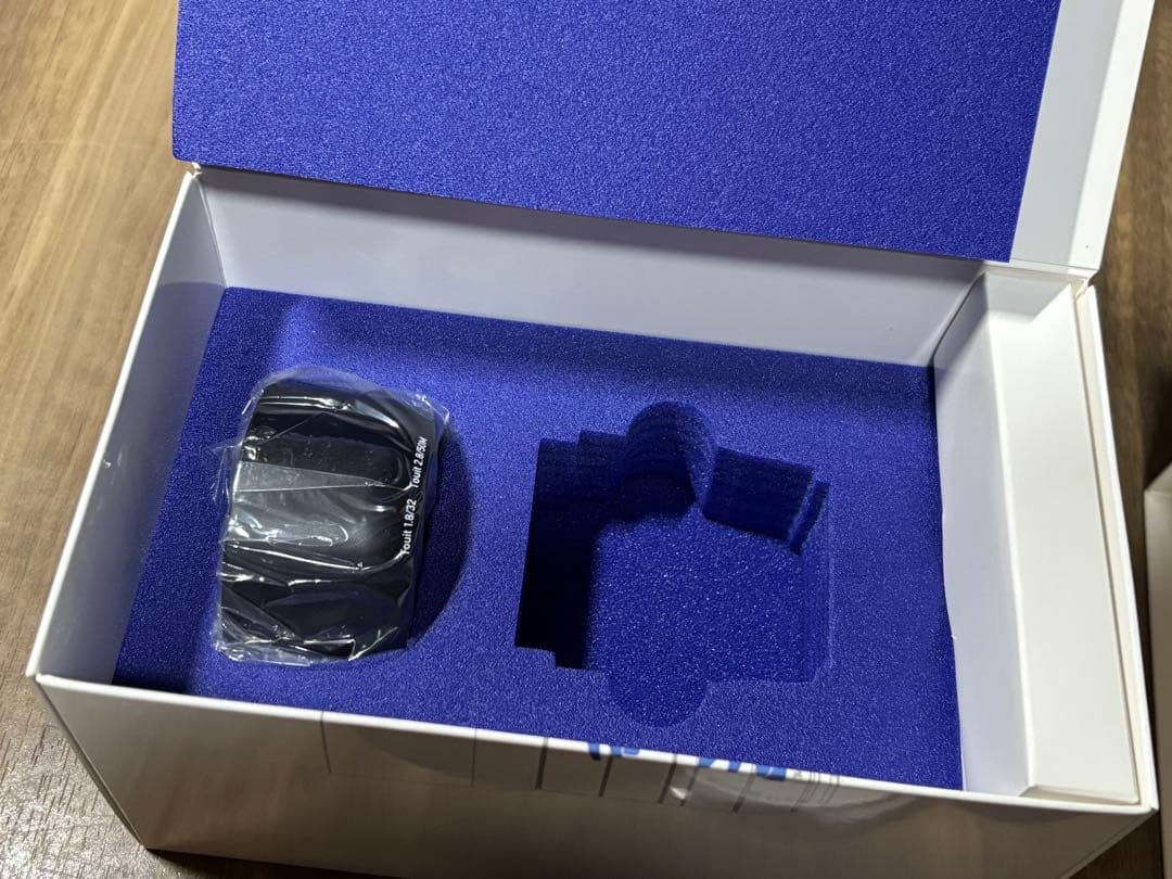 Zeiss Touit 32mm F1.8 Xマウント フィルター付