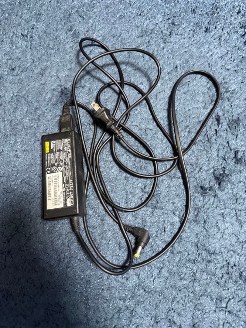 Fujitsu LIFEBOOK AH53/C Windows 7 ノートPC