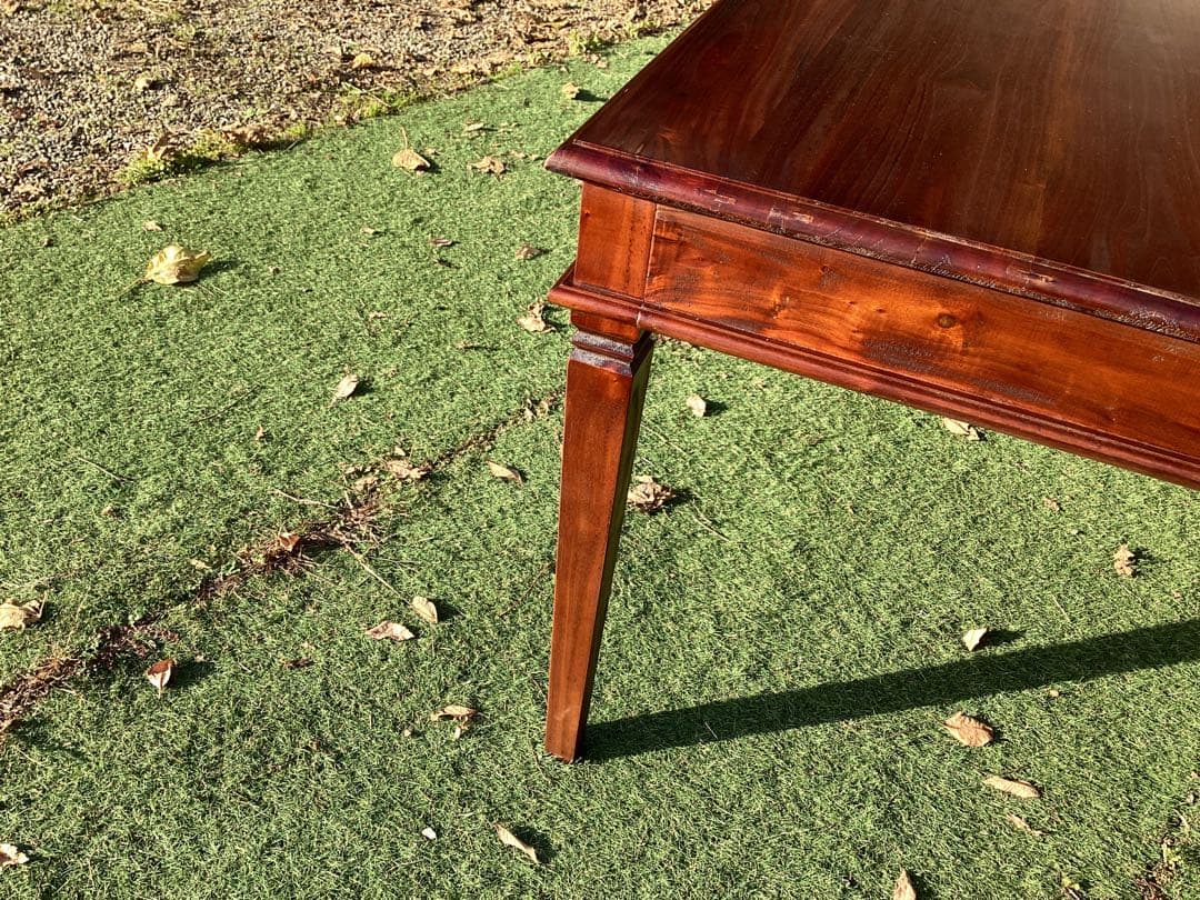 [梅村千恵美] アンティーク調　ダイニングテーブル　マホガニー