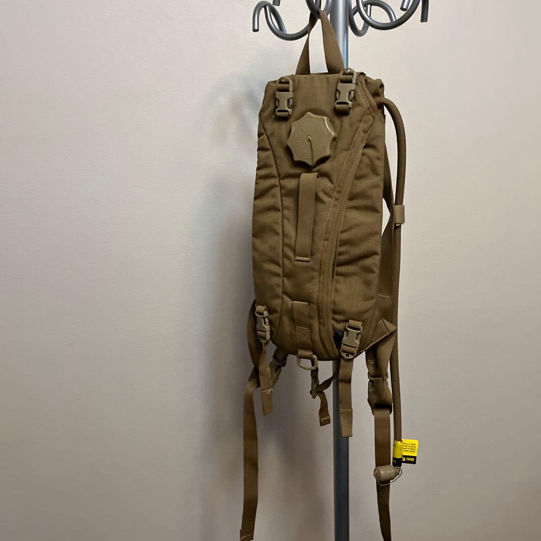 カーキ ナイロン ミニバックパック