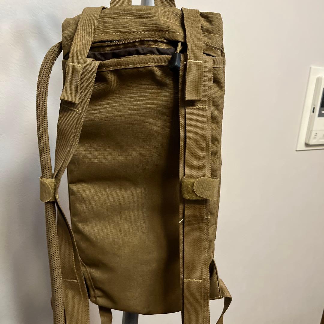 カーキ ナイロン ミニバックパック