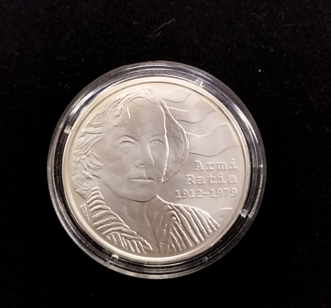 ロータル】マリメッコ 記念 コイ【ン 新品未使用