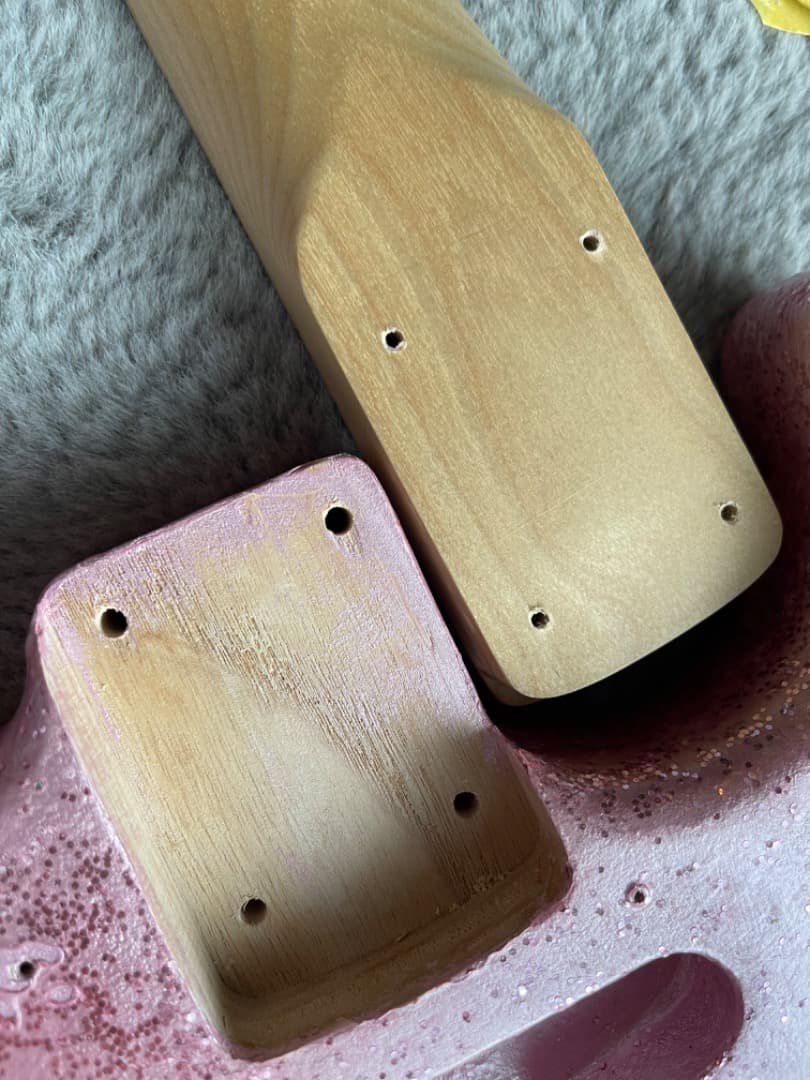 ジャンク品　ギター ボディ　ネック塗料他