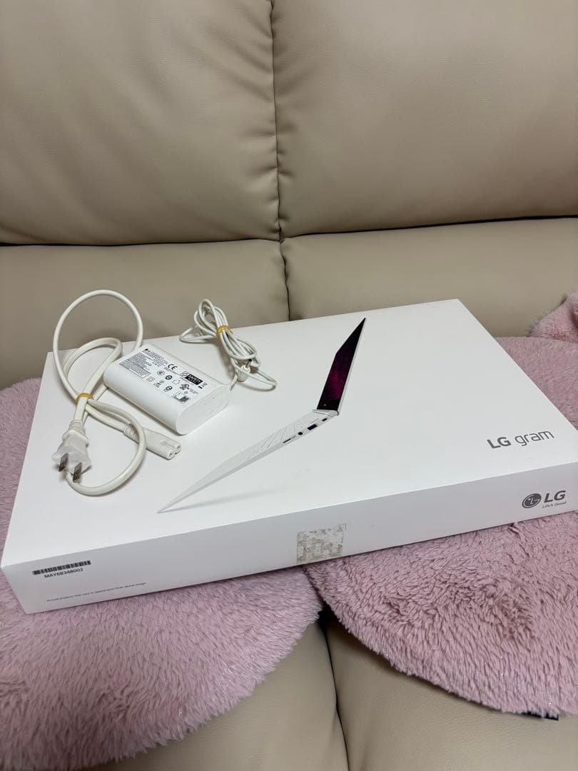 【メモリ増設済！】LG gram ノートパソコン 14z980