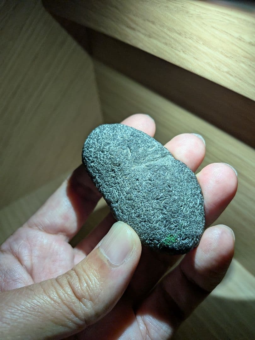 研磨品　十勝石玲瓏　イエローベースレインボーオブシディアン