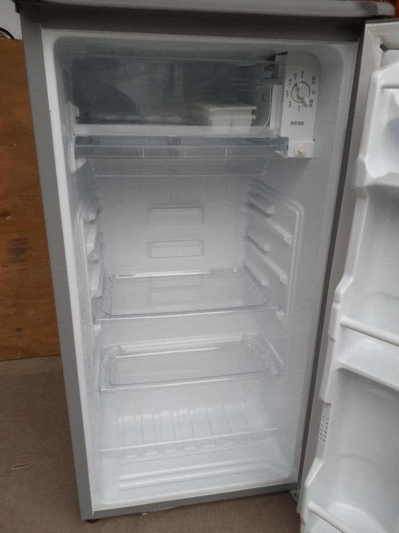 AQUA ノンフロン直冷式冷蔵庫　AQR-8G シルバー　アクア　冷蔵庫　直冷式