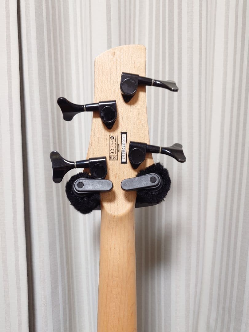 アイバニーズ　イバニーズ　Ibanez ベース　EMG