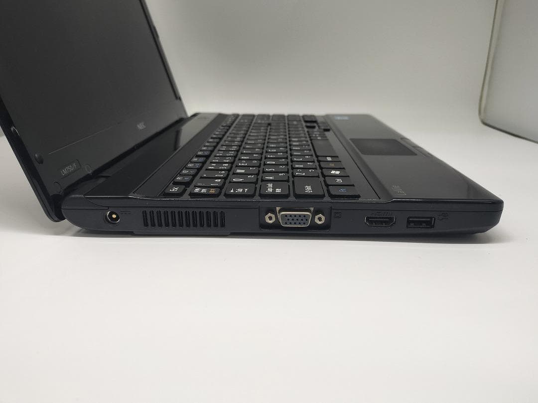 【NEC】爆速 Corei7/新品SSD256GB 13.3ノートパソコン C7