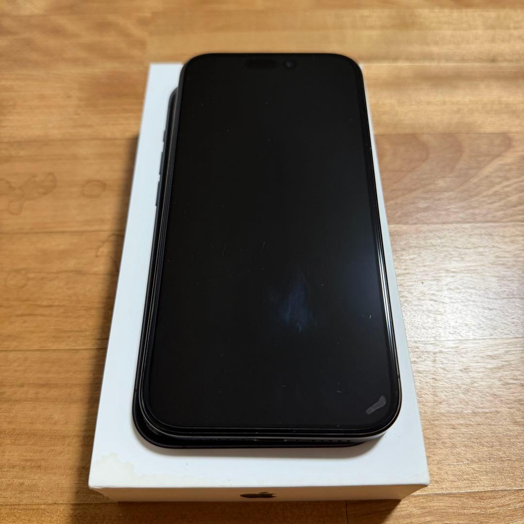 【美品】iPhone 15 Pro 128GB ブラックチタニウム