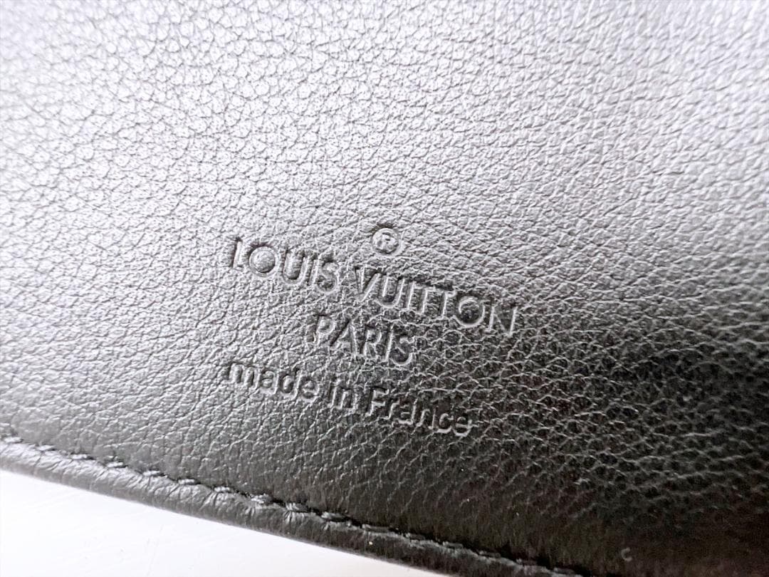 美品　ルイヴィトン　マヒナ　ポルフォイユ　アメリア　三つ折り長財布　M95549