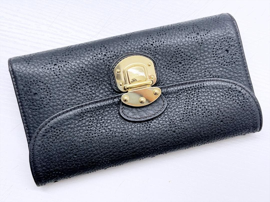 美品　ルイヴィトン　マヒナ　ポルフォイユ　アメリア　三つ折り長財布　M95549
