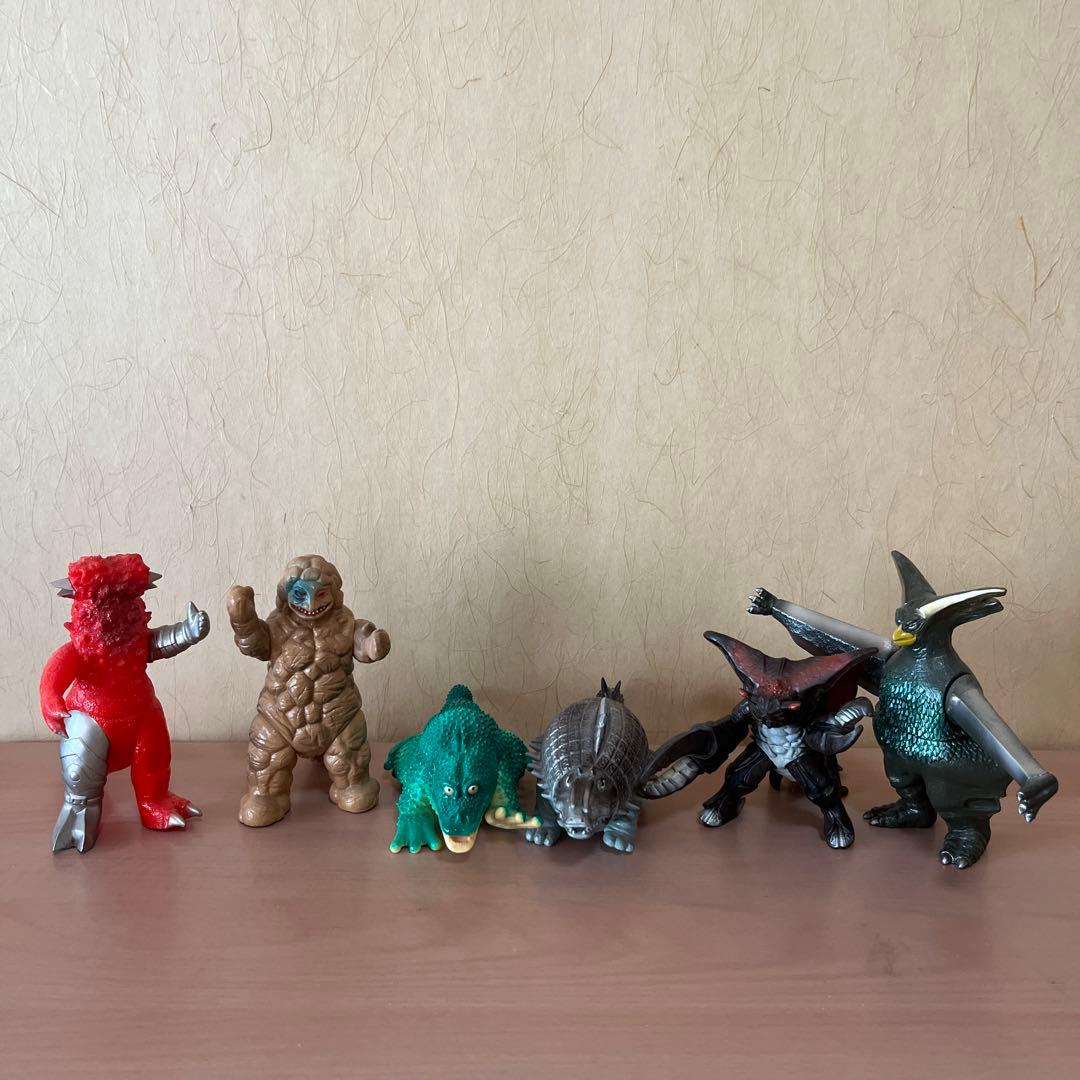 ウルトラ怪獣7体セット　パンドン、シュガロン、ガマクジラ、ギエロンなど