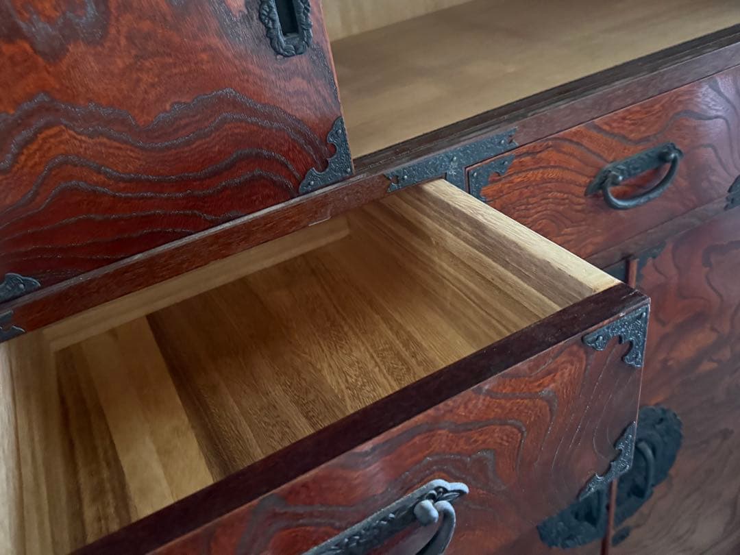 【送料込み】岩谷堂箪笥　衣装箪笥　アンティーク家具　 和家具　岩手伝統工芸