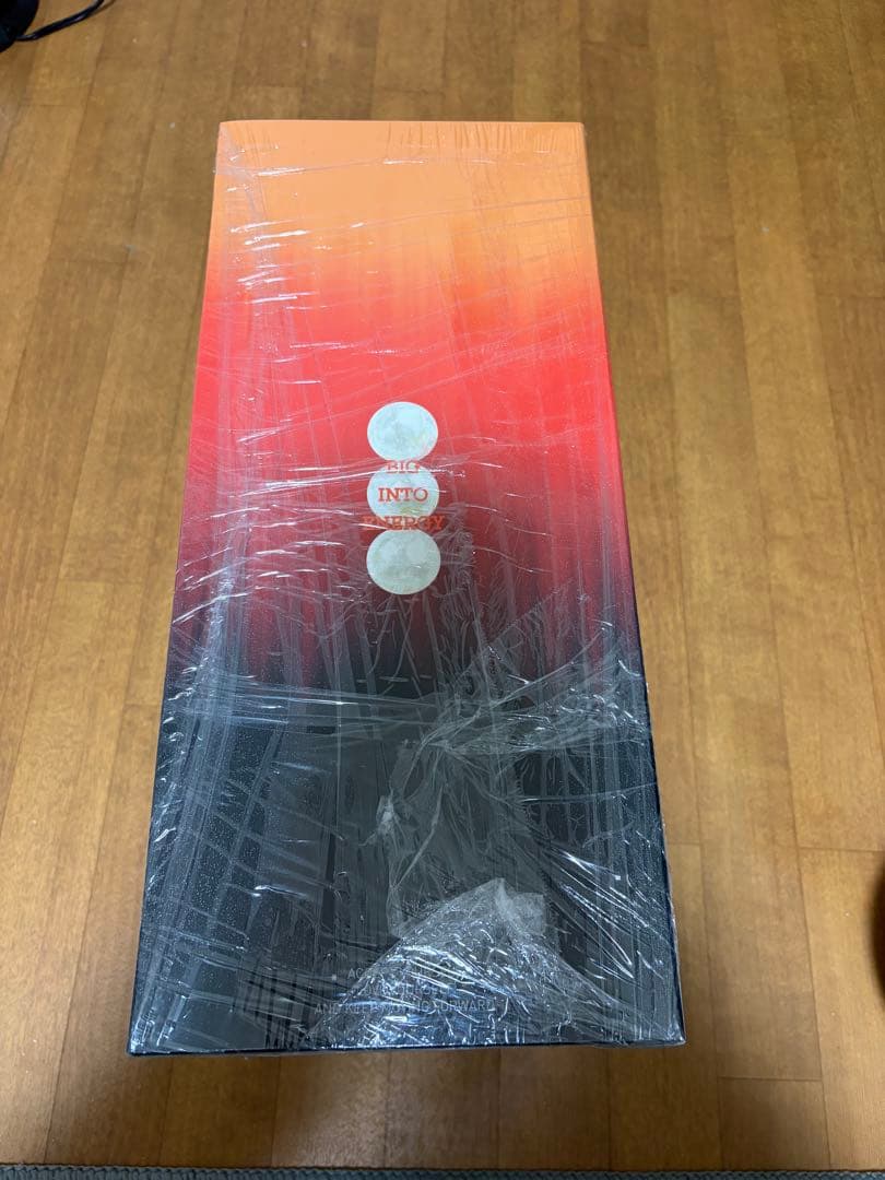 ラブブ　Big into Energy ROCK THE UNIVERSE