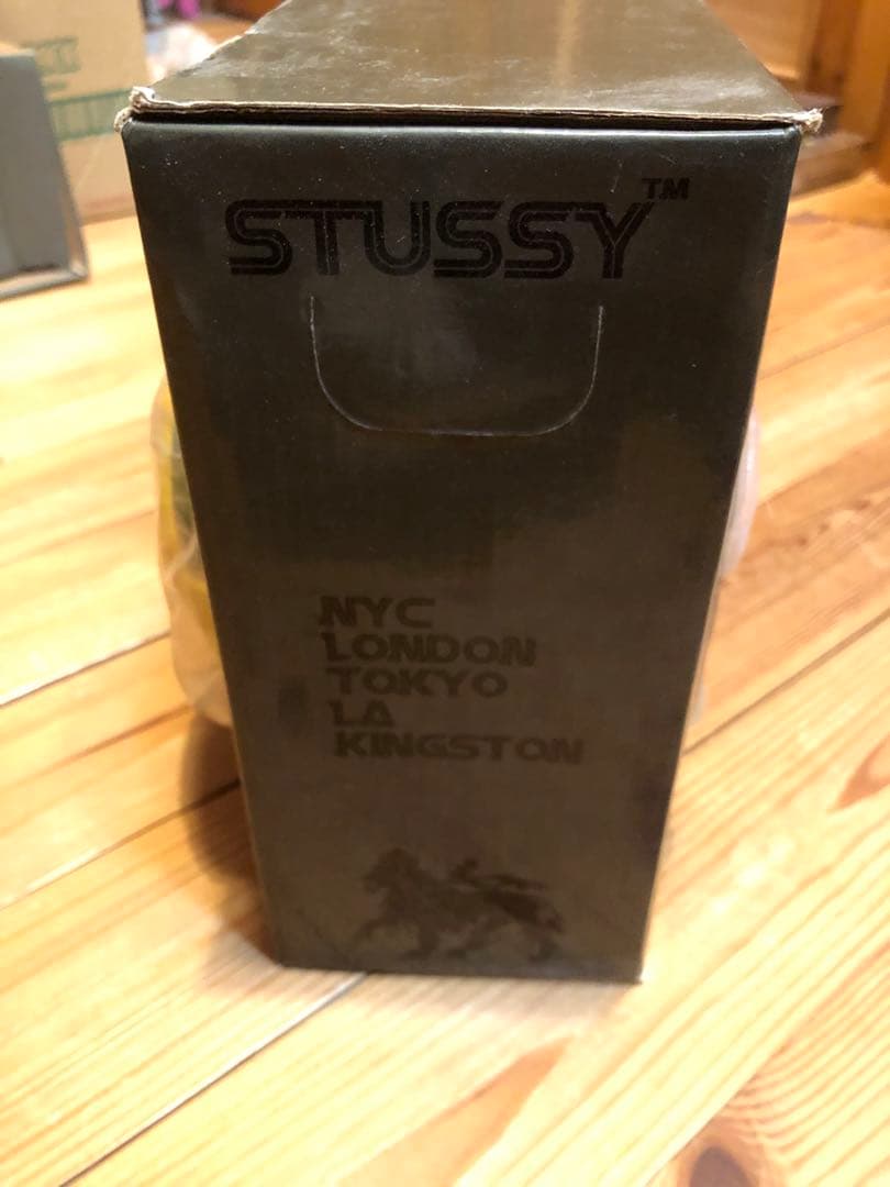 激レア！STUSSY 新品新品！未使用！未開封！サッカーボール ５号球　ラスタ