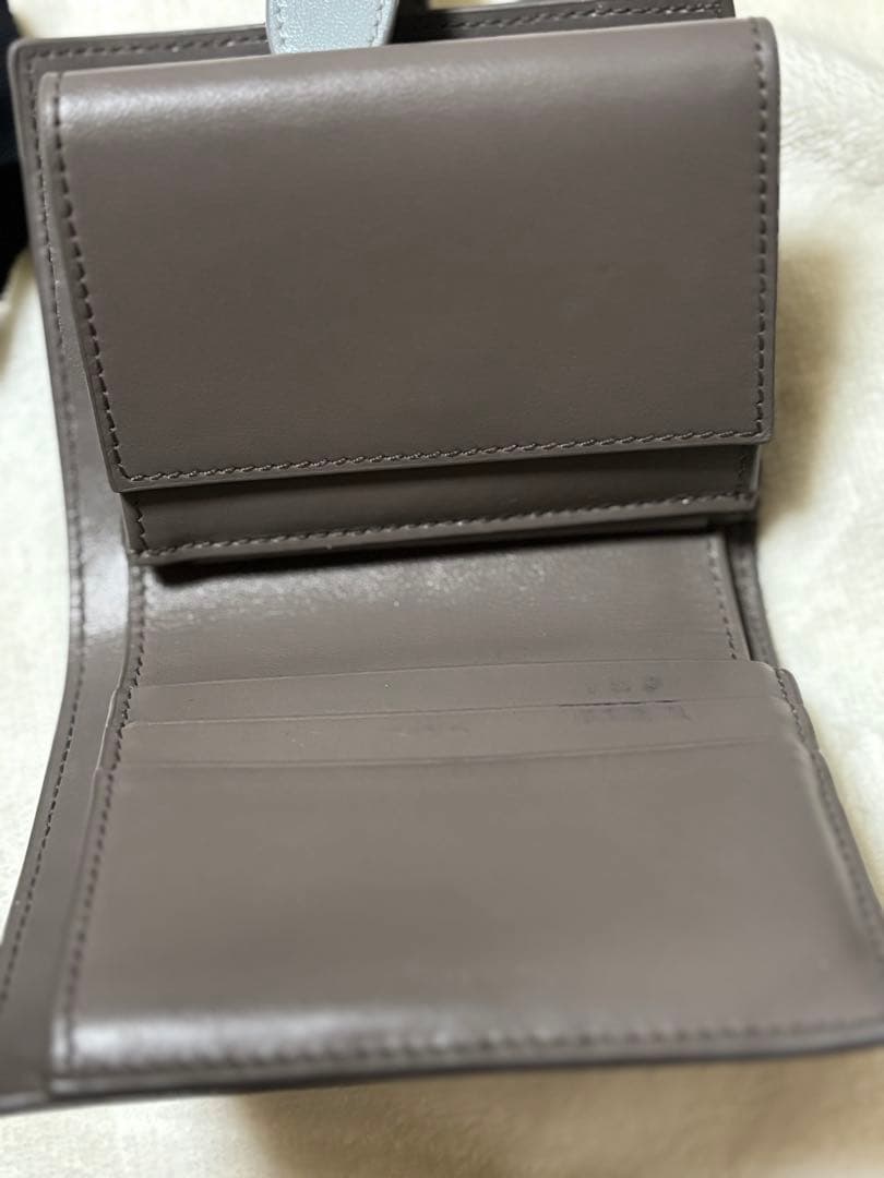 セリーヌ　二つ折り財布