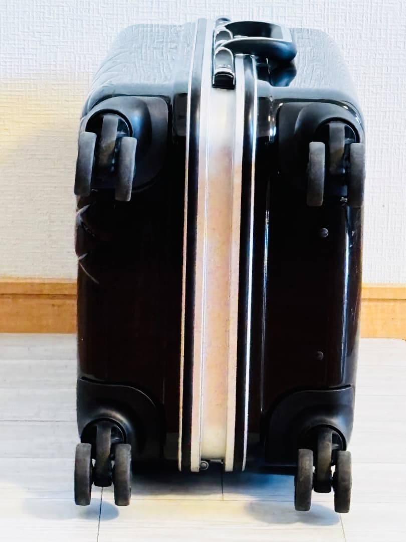 Mercedes-Benz オリジナルスーツケース