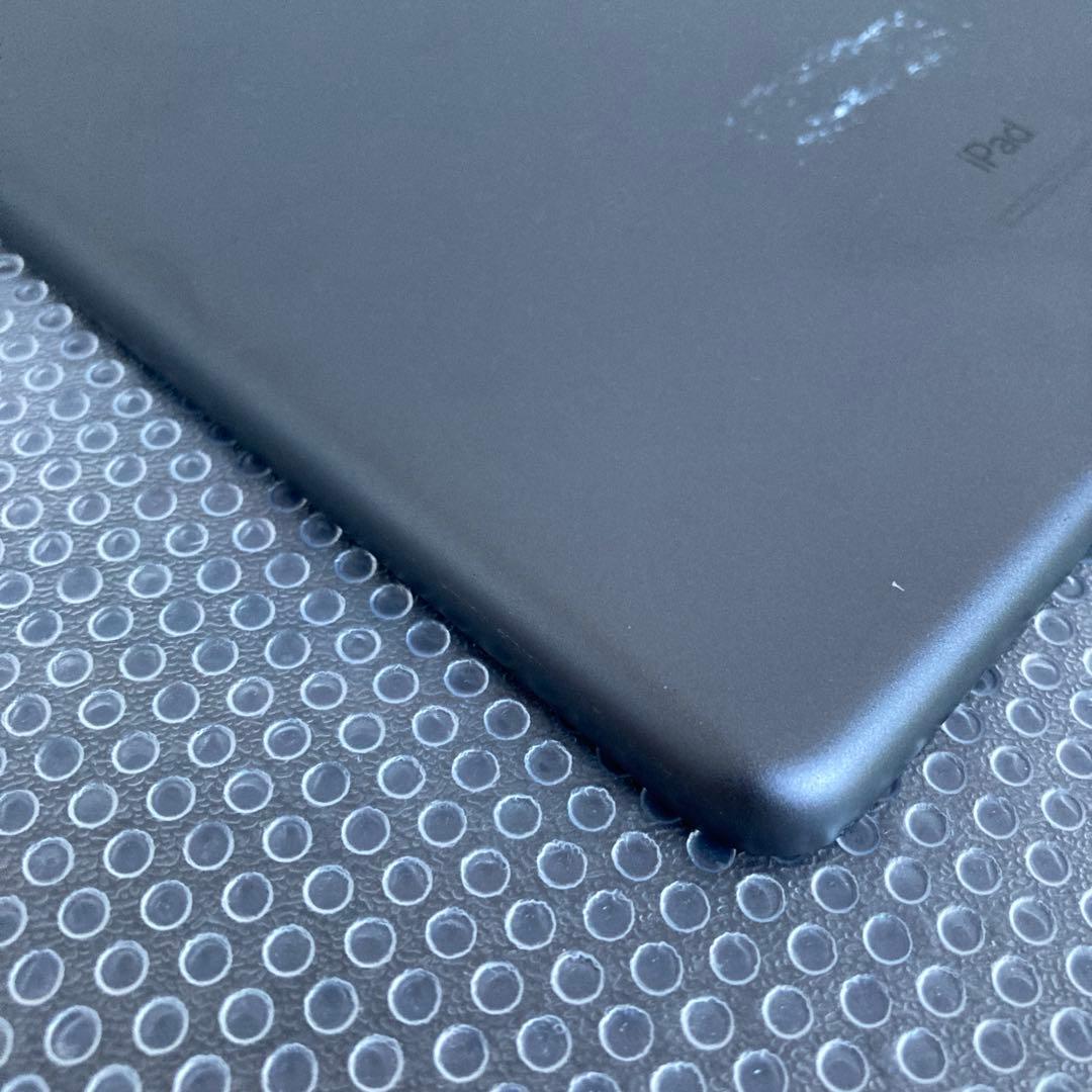 3011【早い者勝ち】iPad8 第8世代 32GB WIFIモデル☆