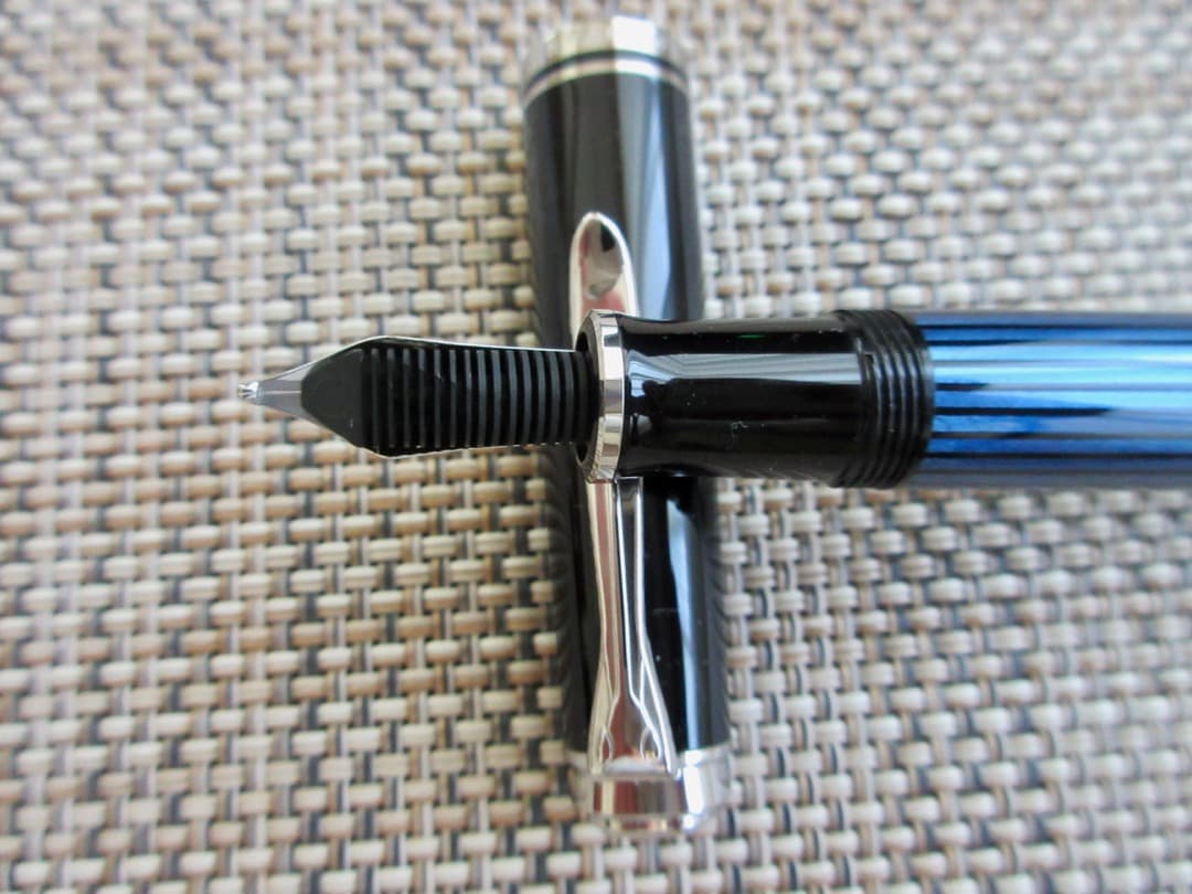 ペリカン　スーベレーン M４０５　B太字　M４００同サイズ