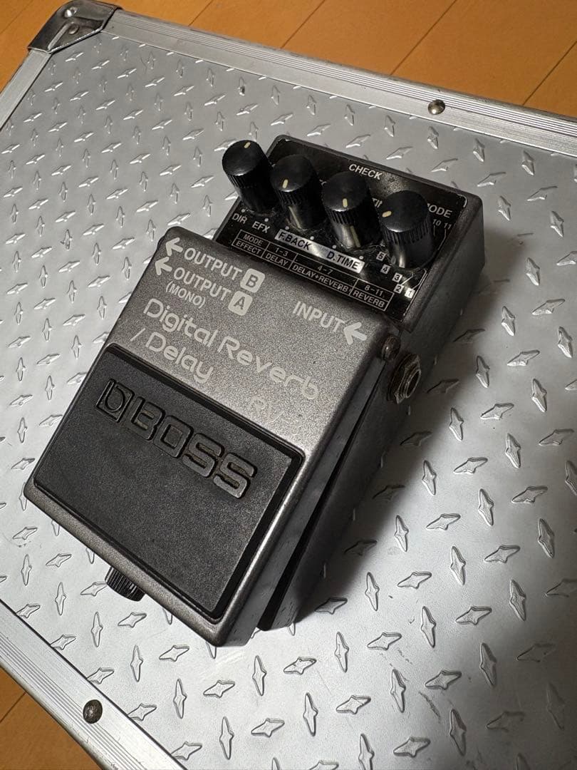 BOSS デジタルリバーブ/ディレイ RV-3