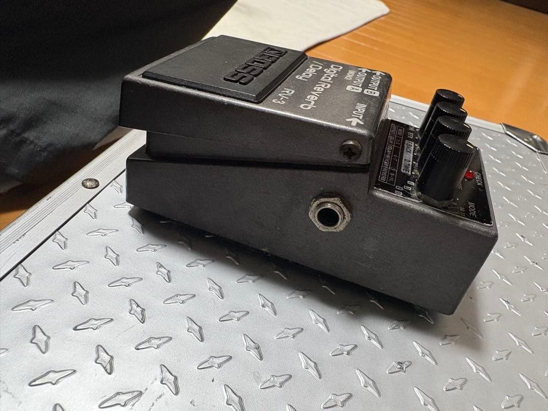 BOSS デジタルリバーブ/ディレイ RV-3