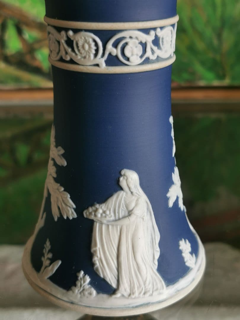 アンティーク英国 アダムスジャスパー カメオ技法 ラッパと供物の女性像のベース