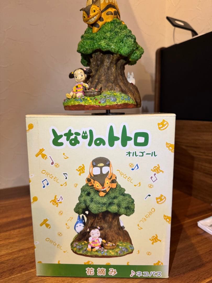 トトロ ネコバス　フィギュア オルゴール　箱付き