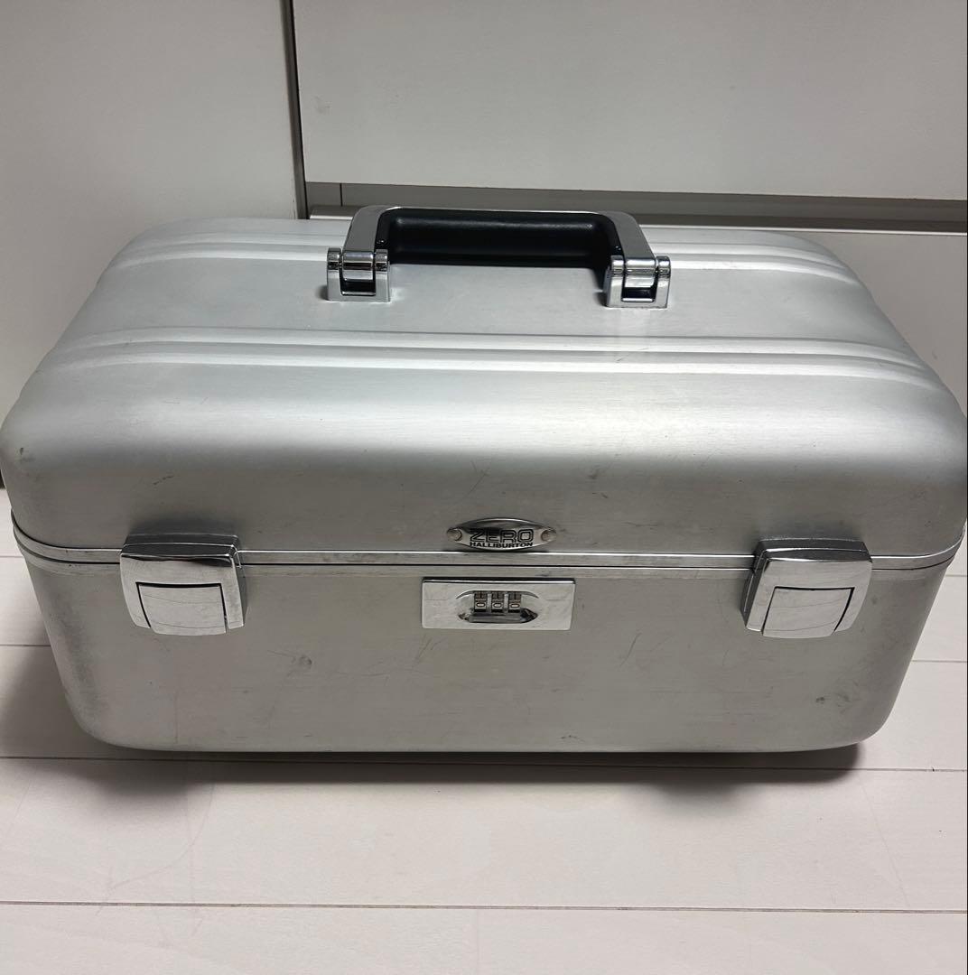 ZERO HALLIBURTON 1100 シルバー ケース メイクボックス