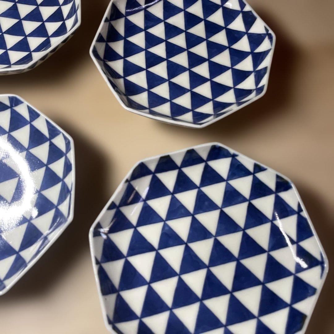 今泉今右衛門　鍋島染付ウロコ紋八角皿五客　箱なし