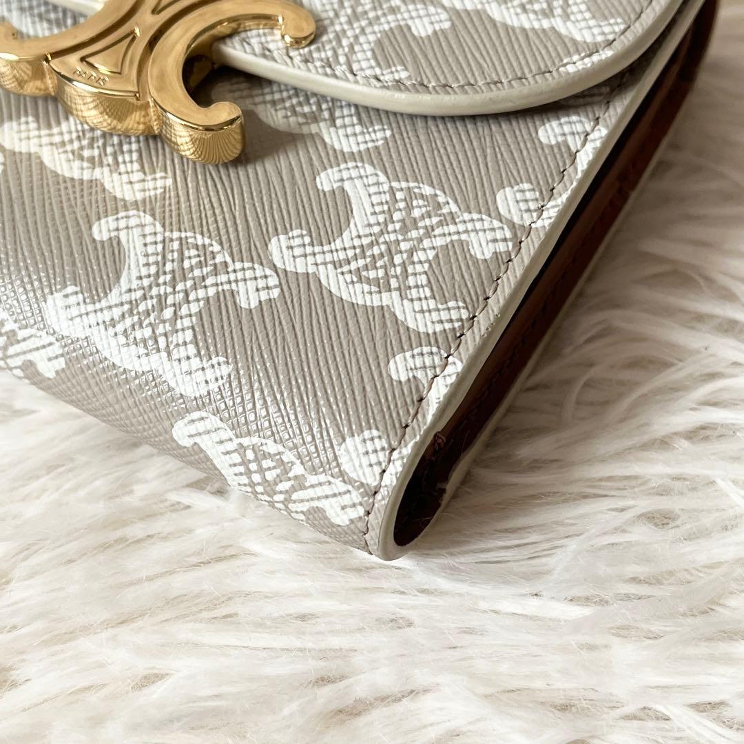 未使用✨CELINE セリーヌ トリオンフ スモールフォレット　三つ折り財布