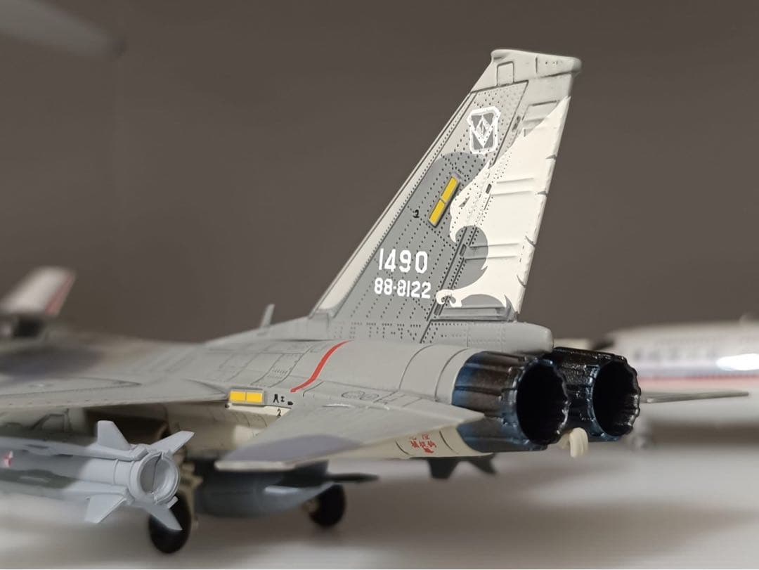 F-CK-1 経国号 1490号機 合金モデル 磁吸式ギミック付