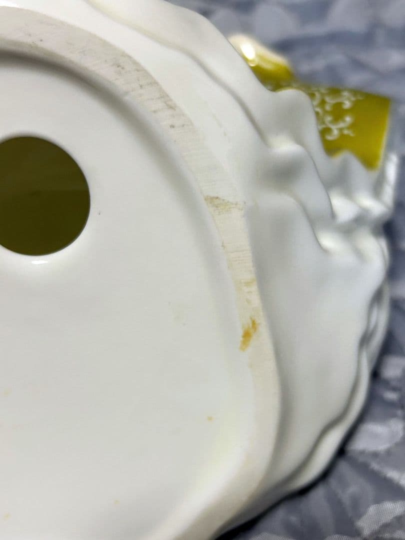 ロイヤルドルトン   陶器人形