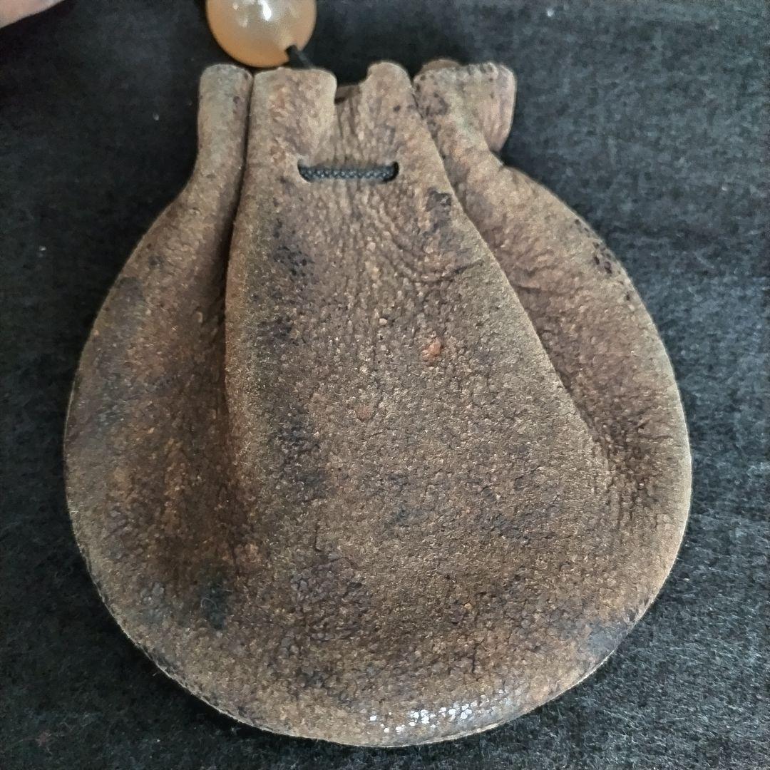 熊の牙 キバ / 根付・提げ物 骨董 時代物 翡翠 玉 水晶