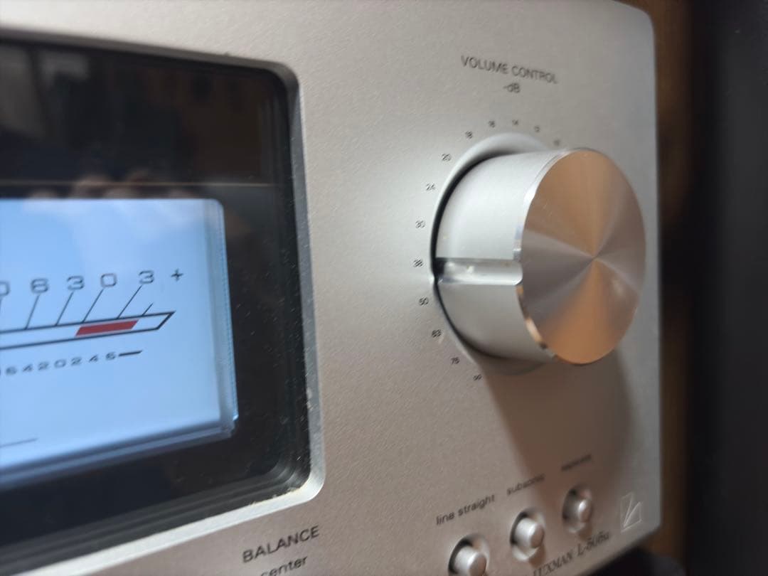 【美品・完動品】LUXMAN L-505u ブラスターホワイト プリメインアンプ