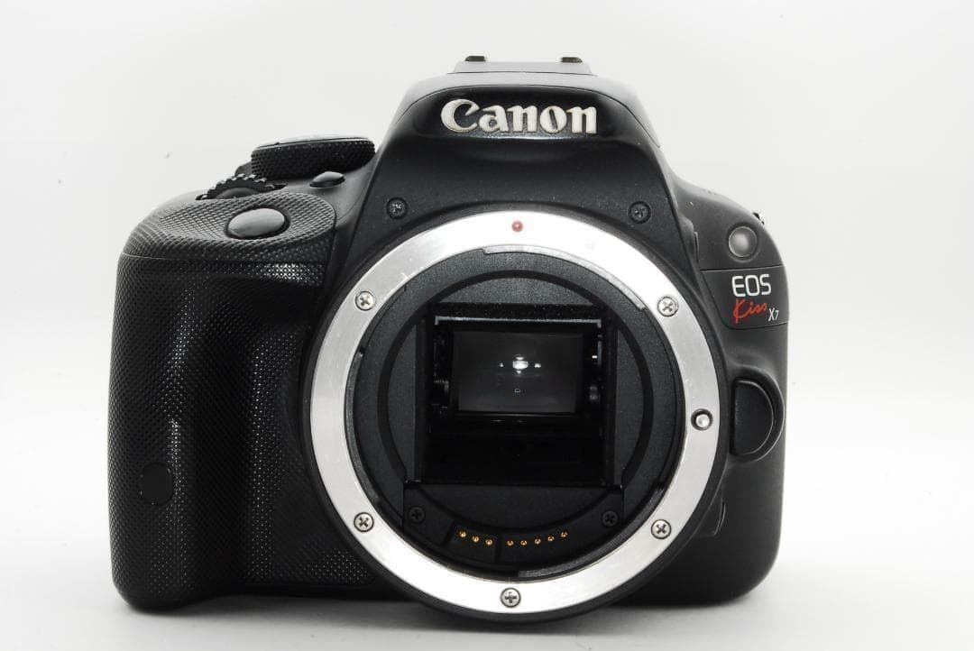 お子さんの成長記録に‼︎Canon Kiss X7ダブルレンズセット