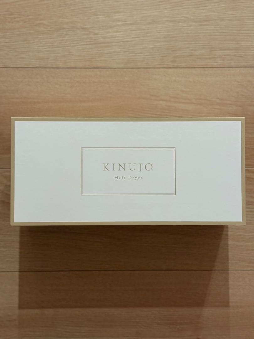 新品同様　KINUJO 絹女 ドライヤー キヌジョ