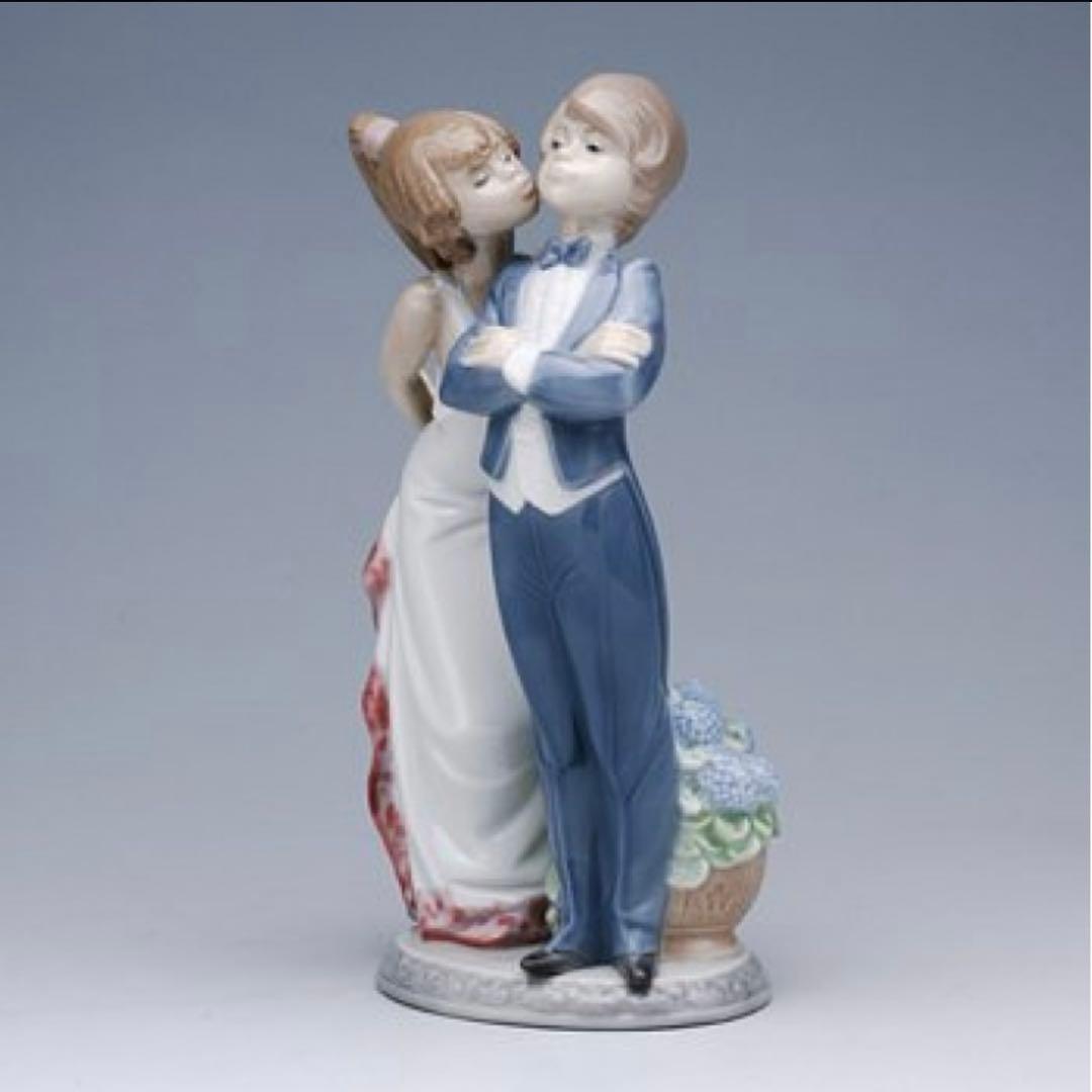 リヤドロ　LLADRO ＂すてきよ！LET'S MAKE UP＂05555