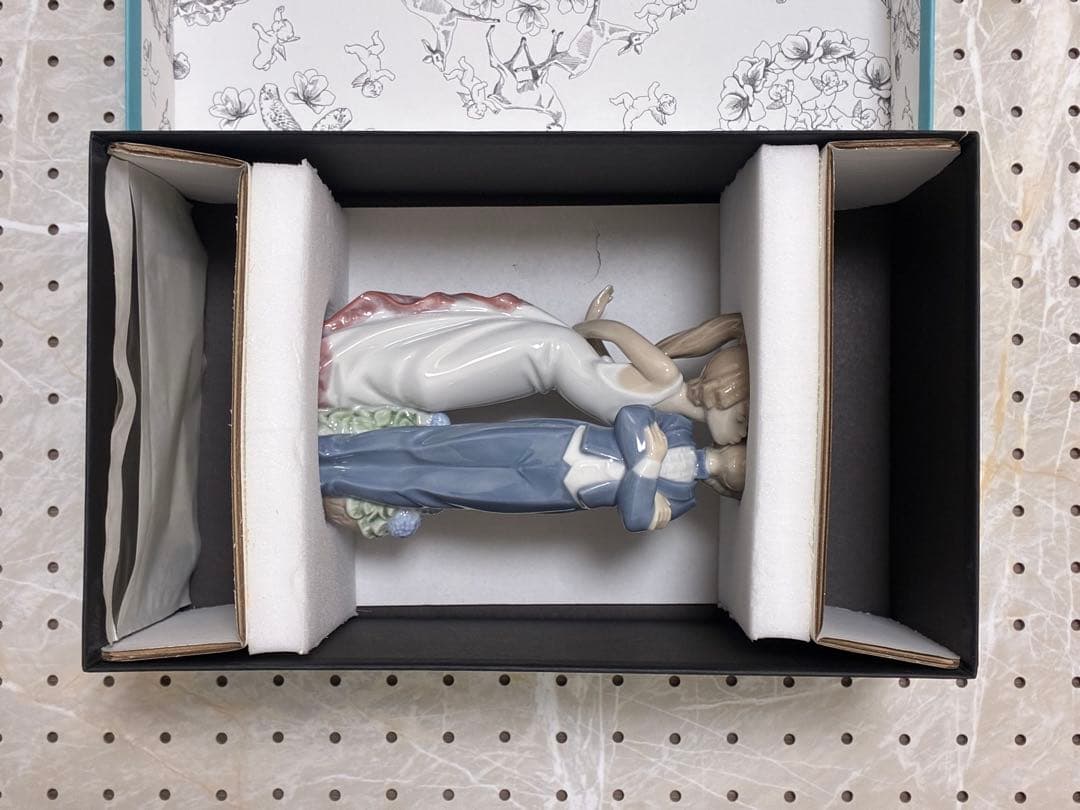 リヤドロ　LLADRO ＂すてきよ！LET'S MAKE UP＂05555