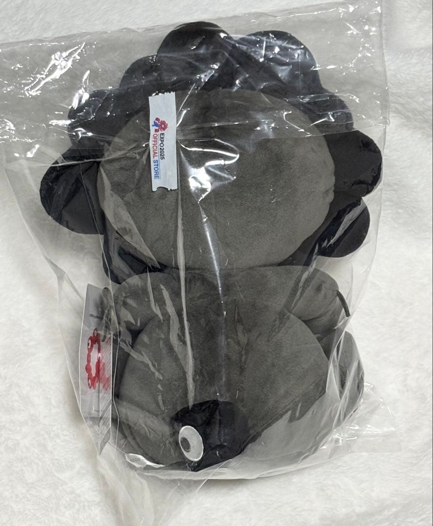 ミャクミャク 黒 お手玉風ぬいぐるみ M 新品未使用