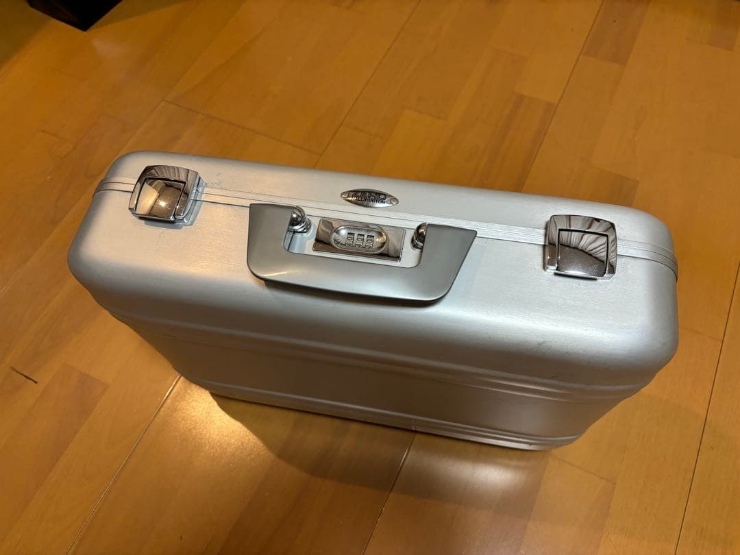 ZERO HALLIBURTON アルミ アタッシュケース