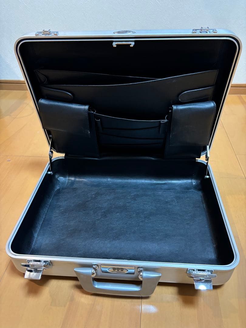 ZERO HALLIBURTON アルミ アタッシュケース