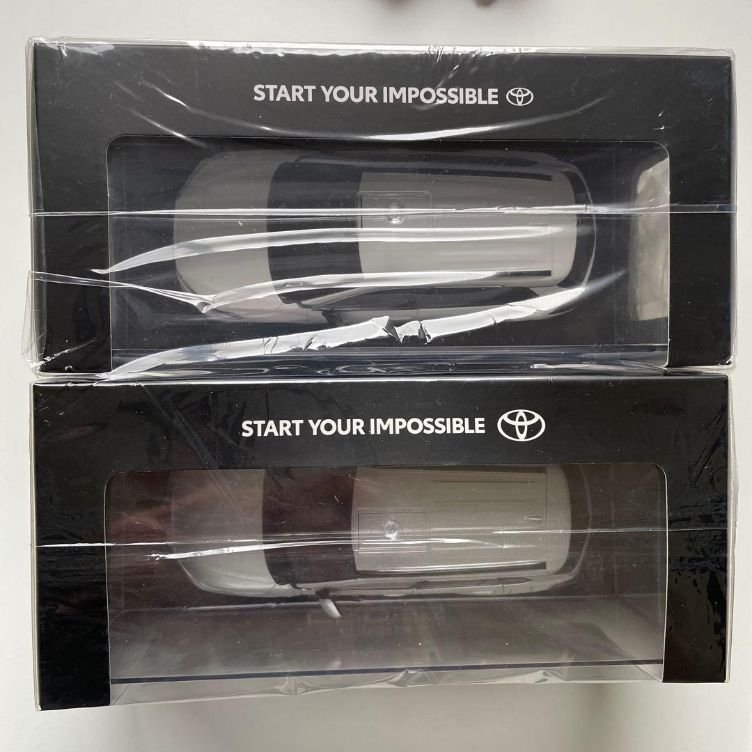 新品 未開封　2台セット　1/30 トヨタ　カローラクロス