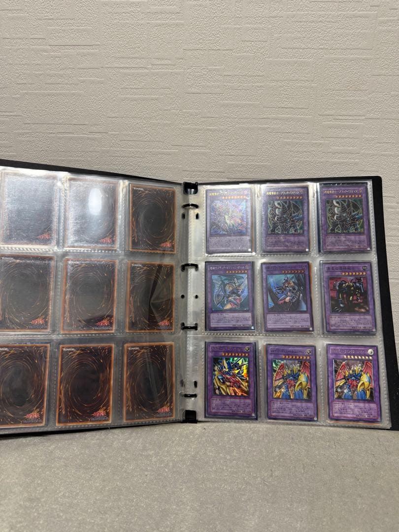 【匿名配送】遊戯王　まとめ売り　引退　ファイル　昔のカード　レトロ