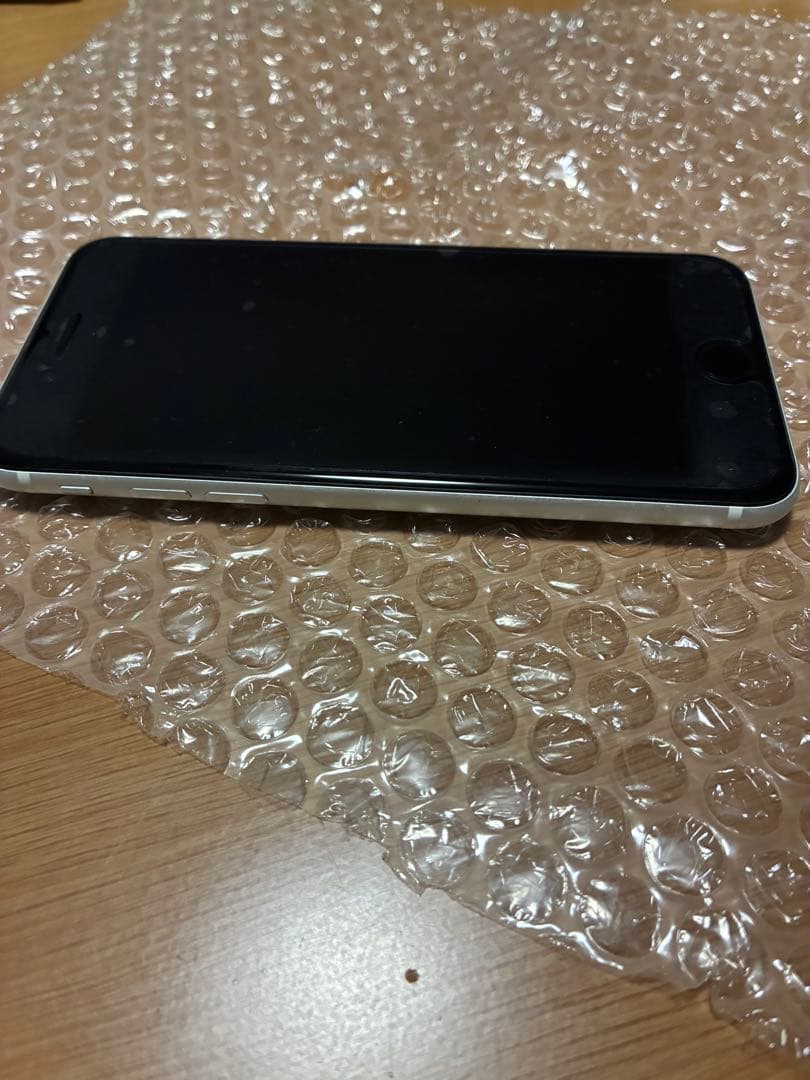 ⭐*️様 iPhone SE2 128GB バッテリー72%